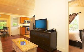Paia Inn